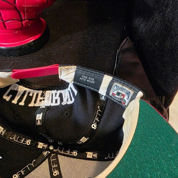 New Era Green and Pink Snapback Cap - Picture 8 of 8